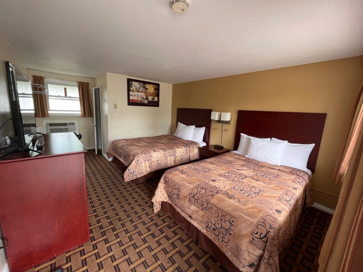 Park Place Motel & Suites Tweed Екстериор снимка