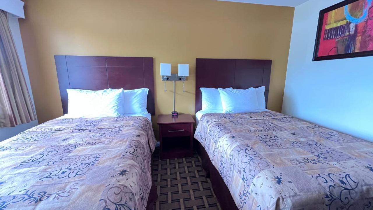 Park Place Motel & Suites Tweed Екстериор снимка