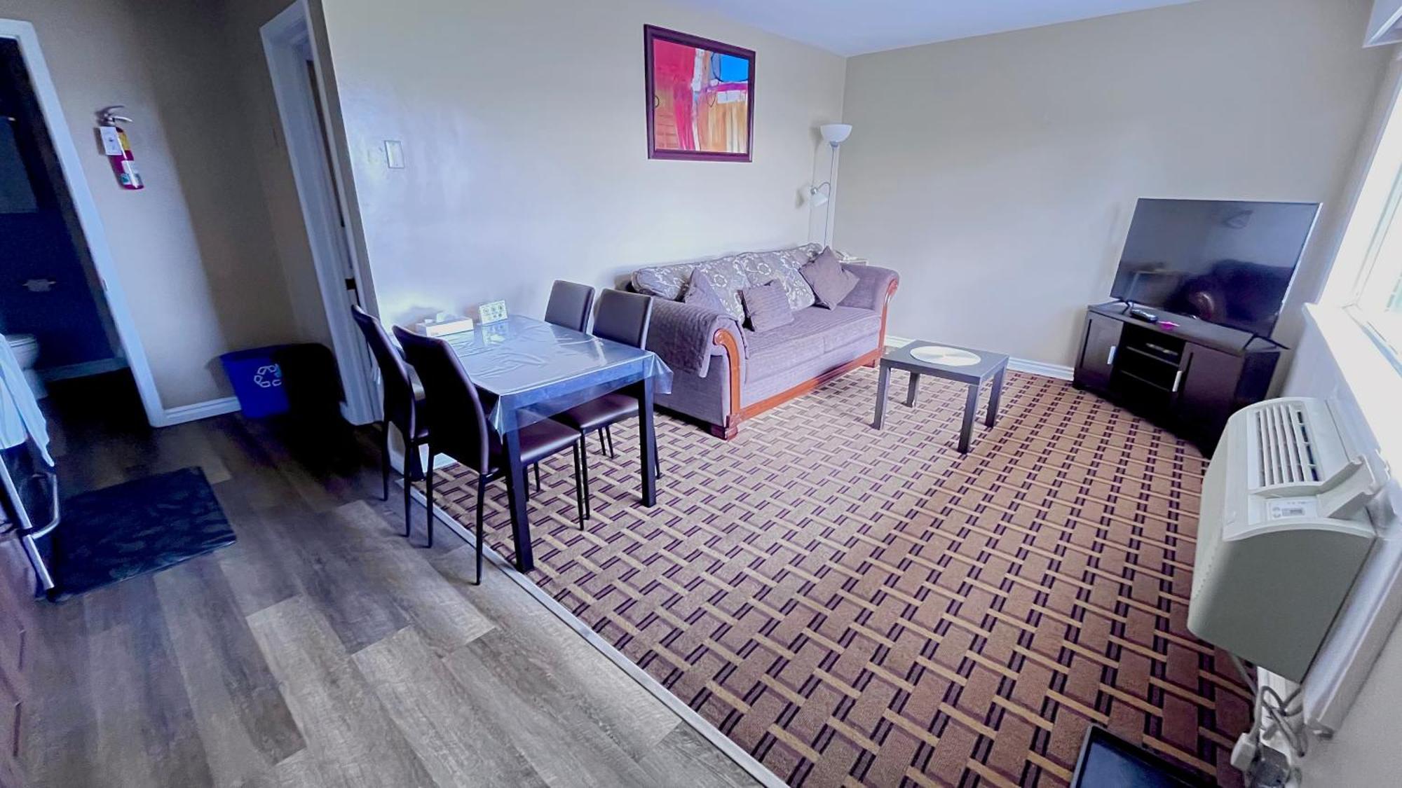 Park Place Motel & Suites Tweed Екстериор снимка