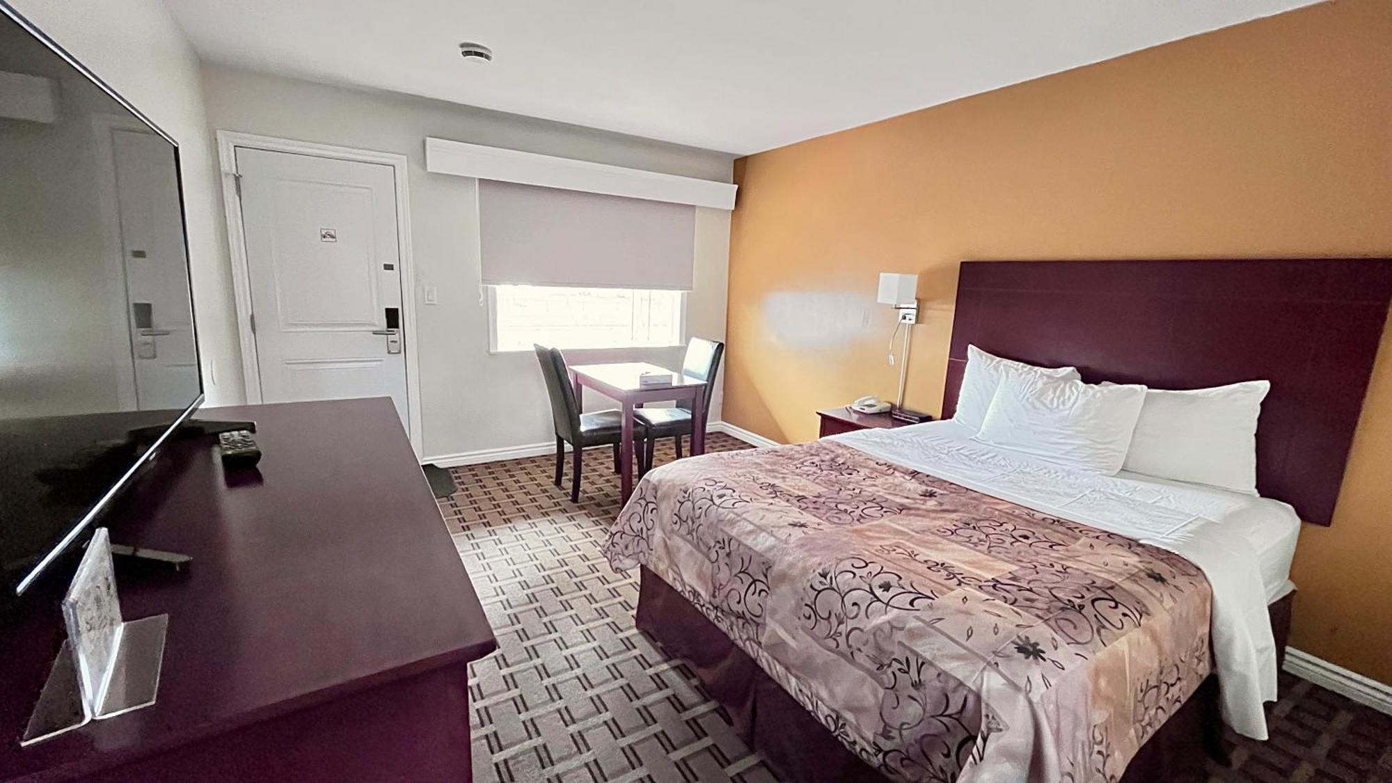 Park Place Motel & Suites Tweed Екстериор снимка