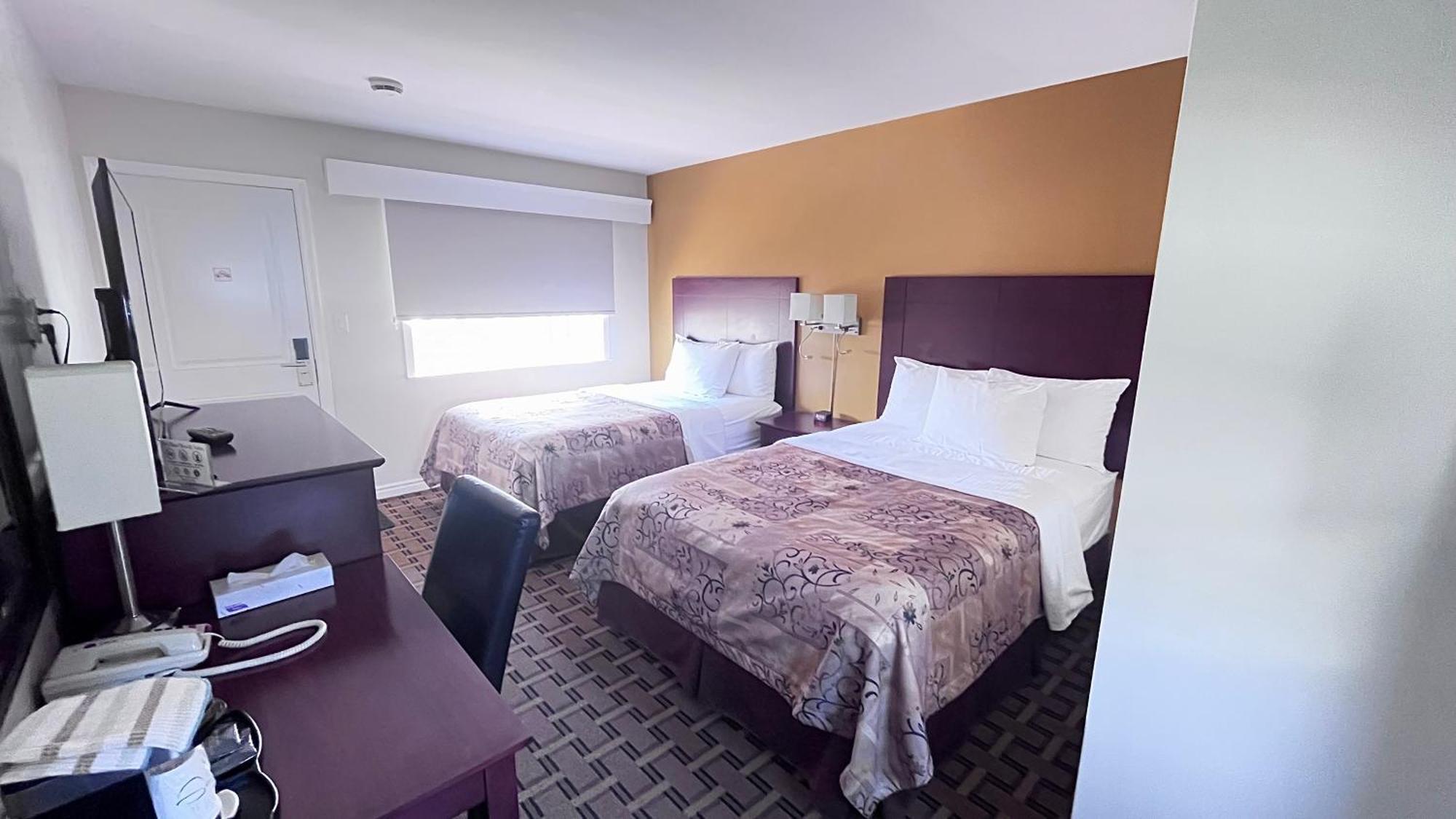 Park Place Motel & Suites Tweed Екстериор снимка