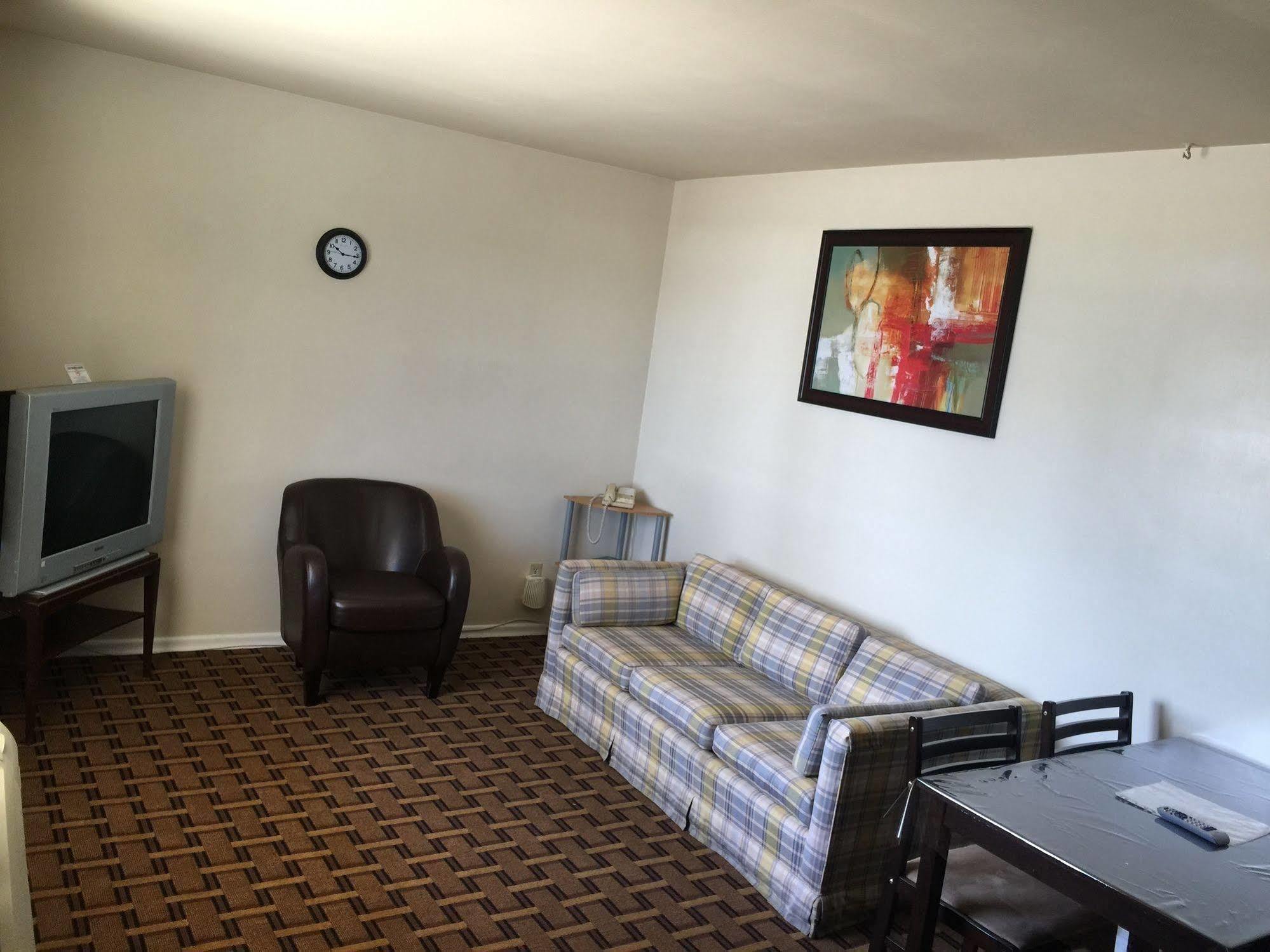 Park Place Motel & Suites Tweed Екстериор снимка