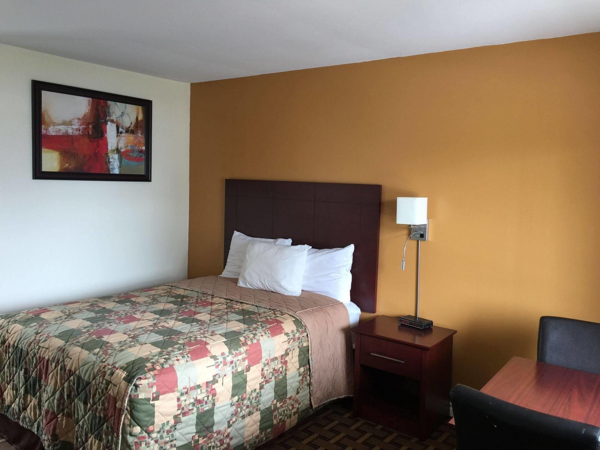 Park Place Motel & Suites Tweed Екстериор снимка