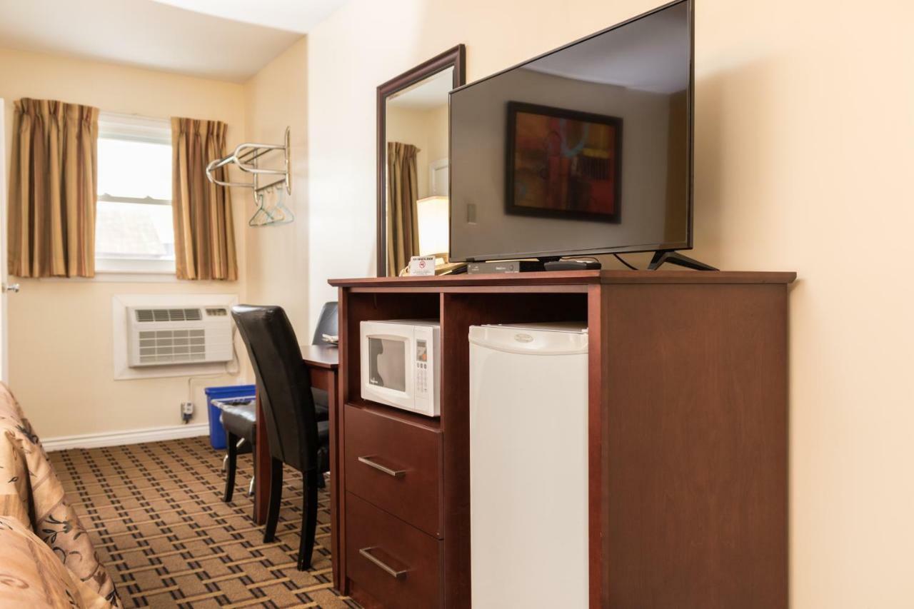 Park Place Motel & Suites Tweed Екстериор снимка