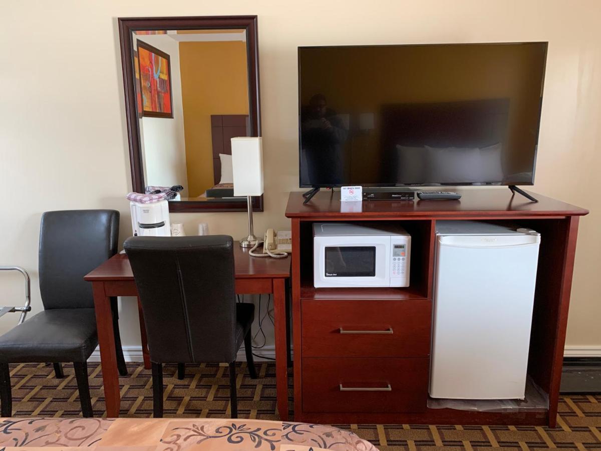 Park Place Motel & Suites Tweed Екстериор снимка